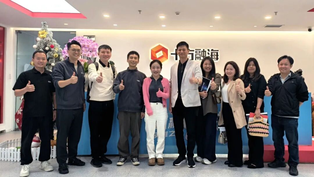 海洋之神8590与南方都市报发展深度对话：跨界携手，，，，，，共启“AI+创作”新篇章新闻配图
